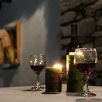 Linos Traditional セオロゴス