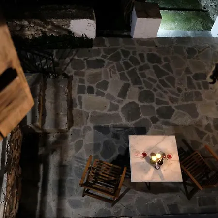 بيت للعطل Linos Traditional